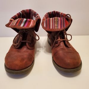 American Eagle Brown Colorful Pattern Boots